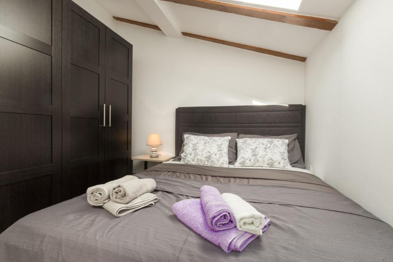 Rovinj Apartments ภายนอก รูปภาพ