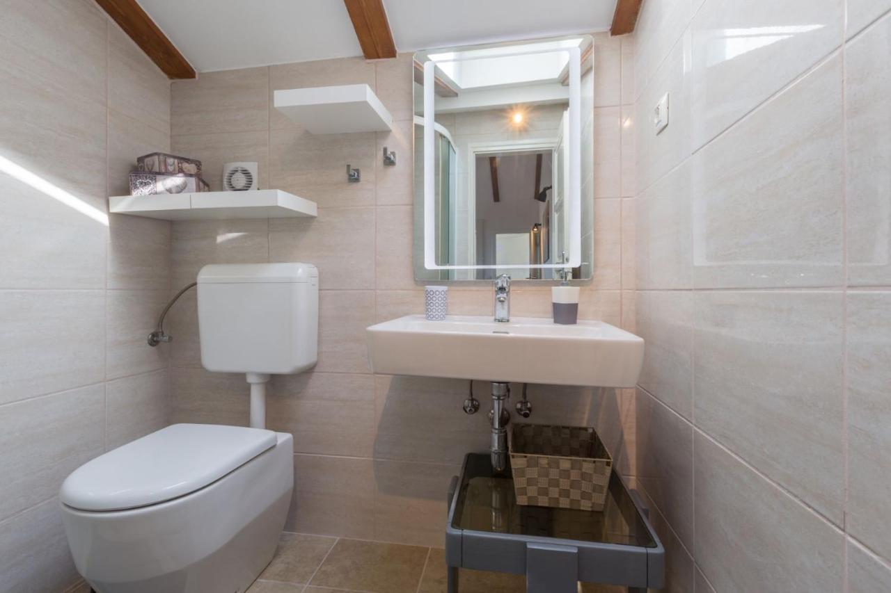 Rovinj Apartments ภายนอก รูปภาพ